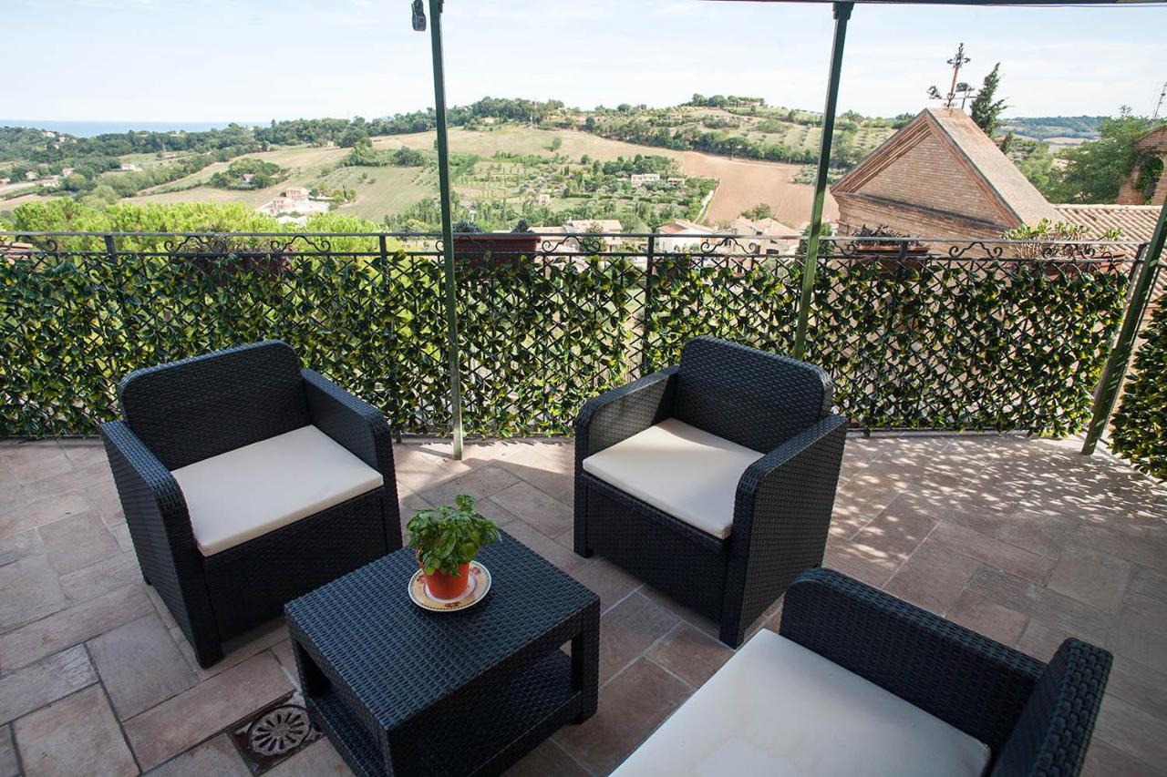 Red House Accomodation Potenza Picena Exterior foto
